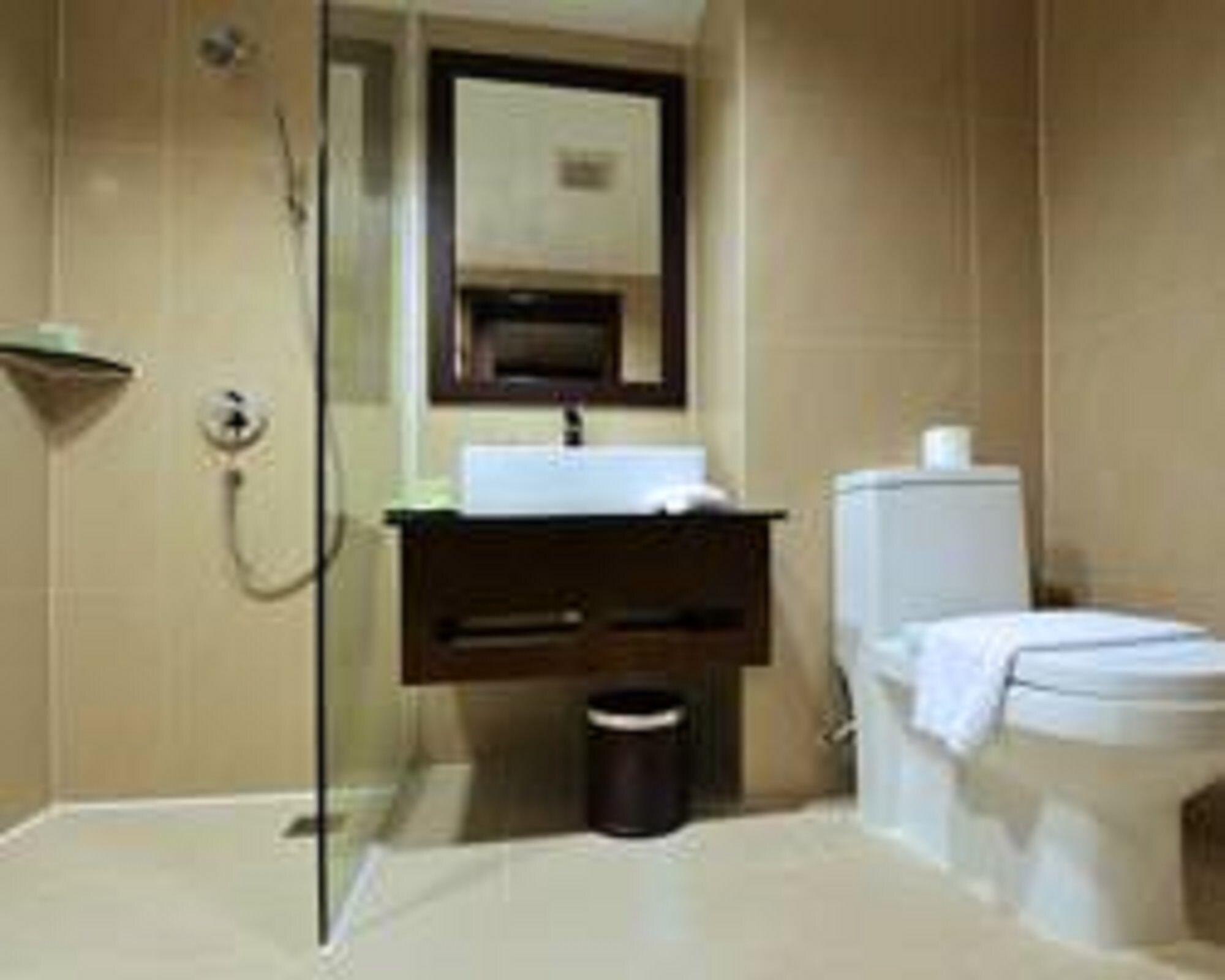 Lintas View Hotel Kota Kinabalu Exteriör bild