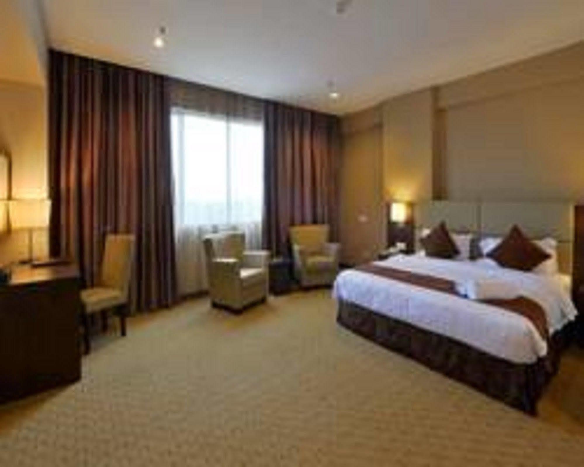 Lintas View Hotel Kota Kinabalu Exteriör bild